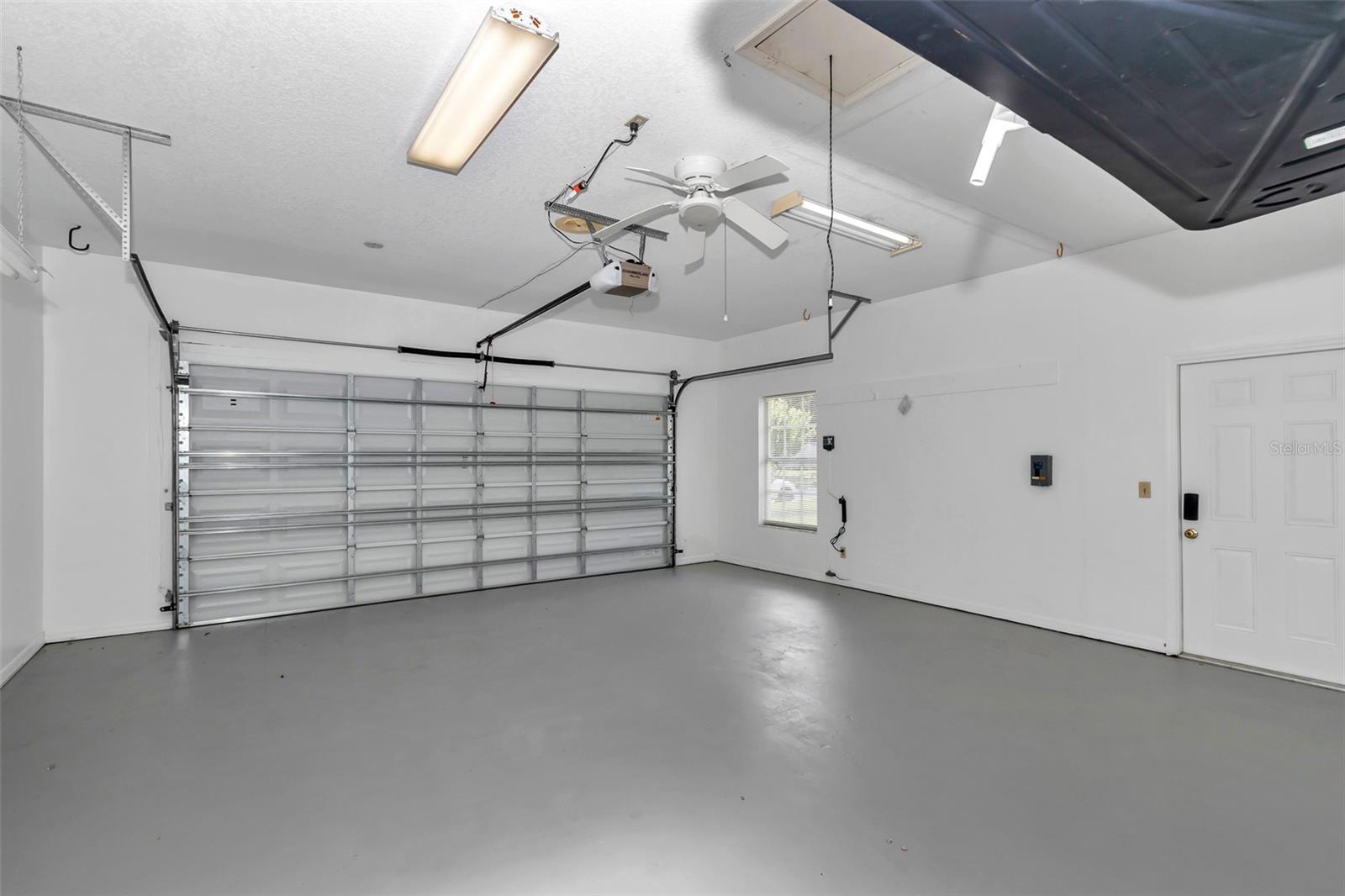 Listing photo id 34 for 5210 Camberlea Avenue