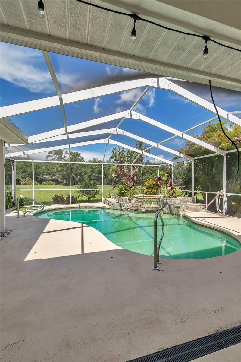Listing photo id 36 for 5210 Camberlea Avenue