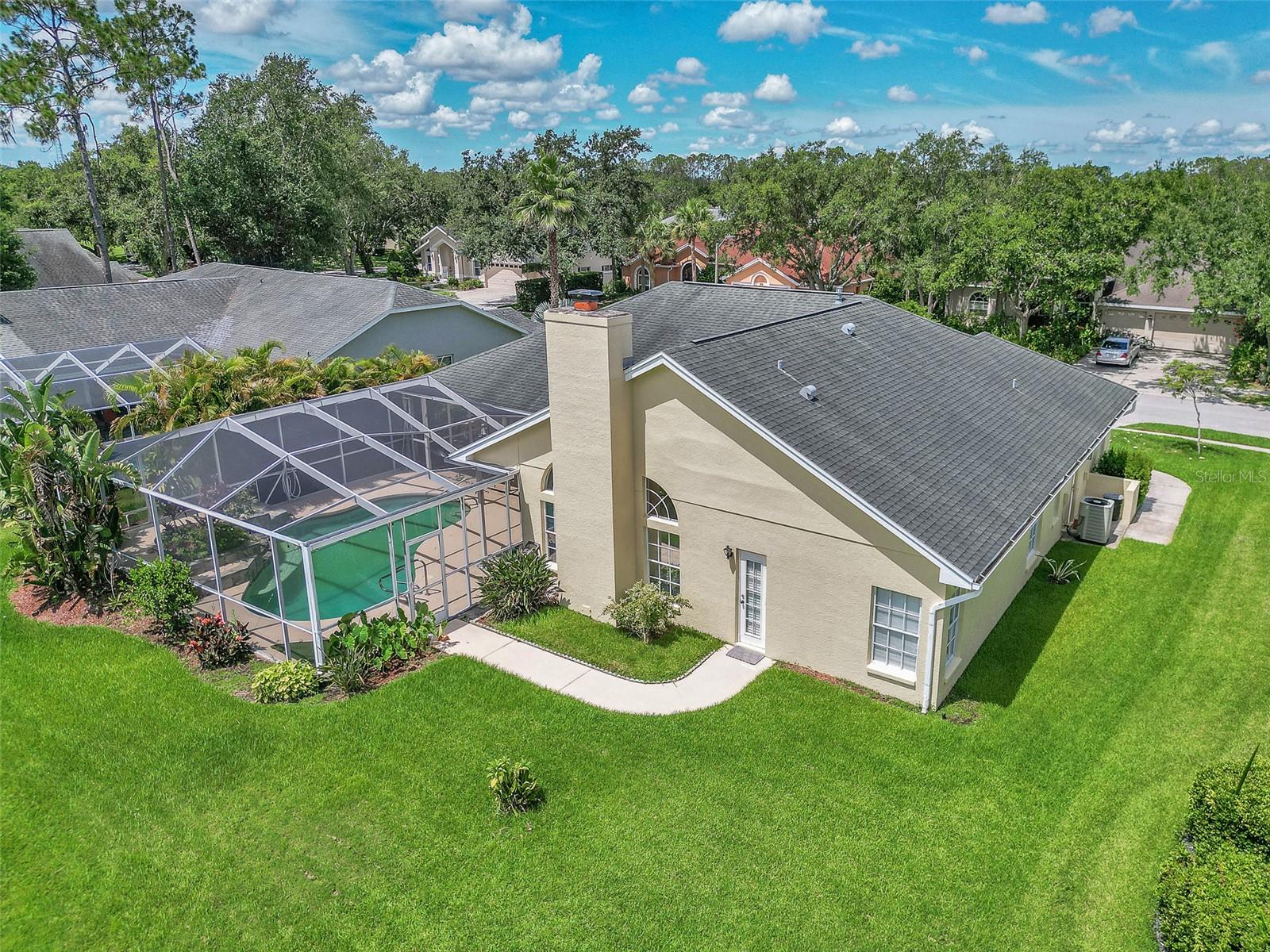 Listing photo id 43 for 5210 Camberlea Avenue