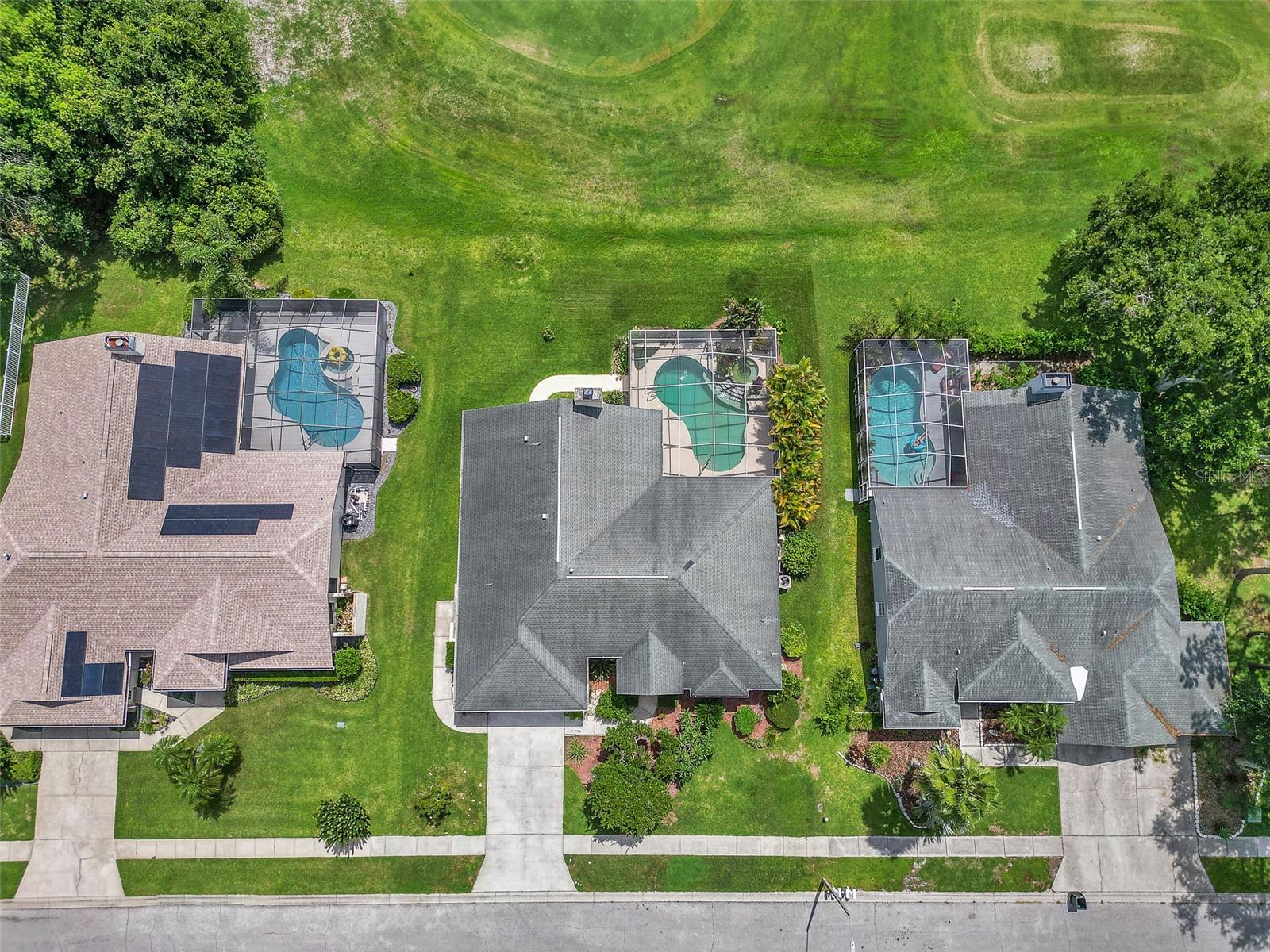 Listing photo id 49 for 5210 Camberlea Avenue