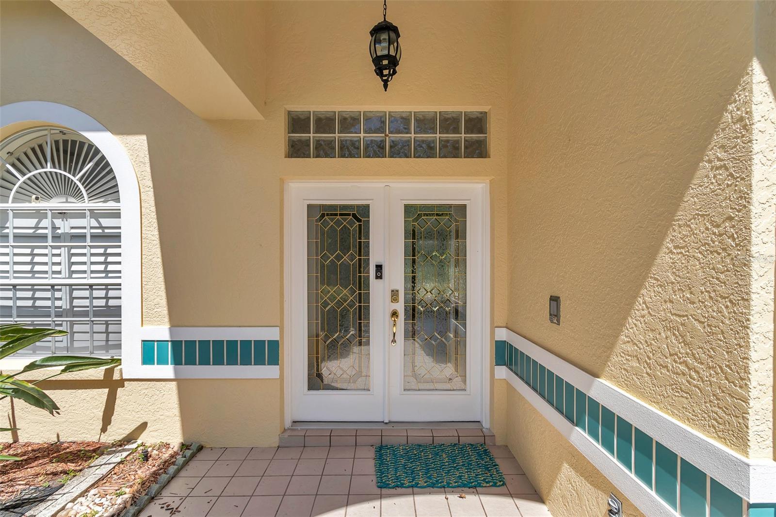 Listing photo id 7 for 5210 Camberlea Avenue