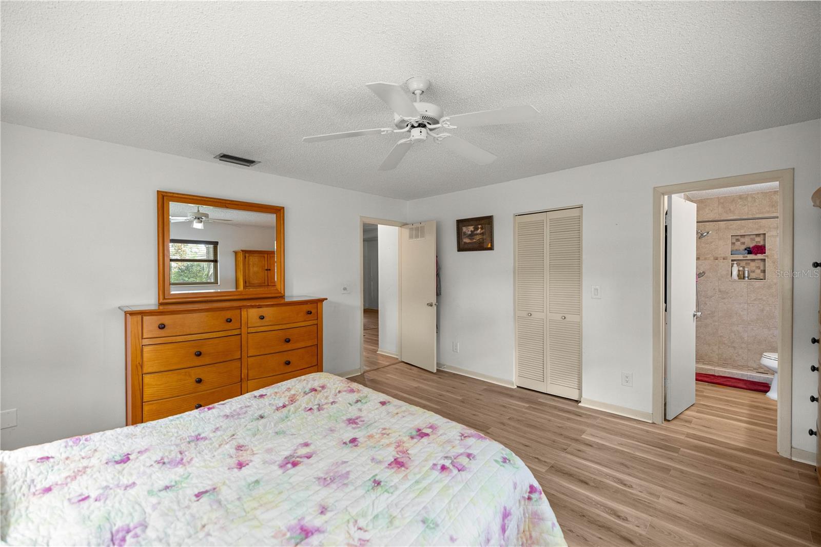 Image 11 of 17 For 8711 96th Lane D