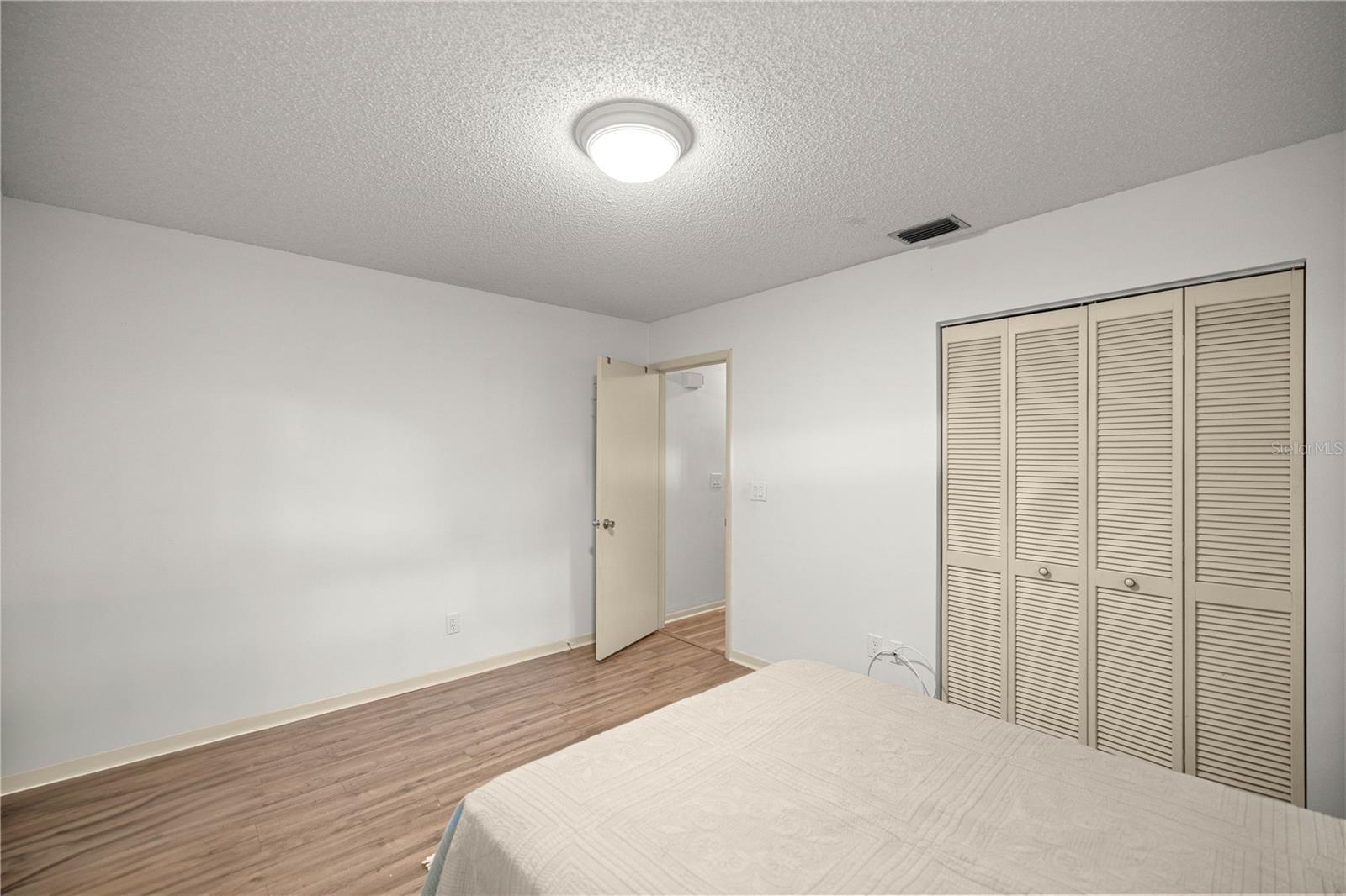 Image 14 of 17 For 8711 96th Lane D