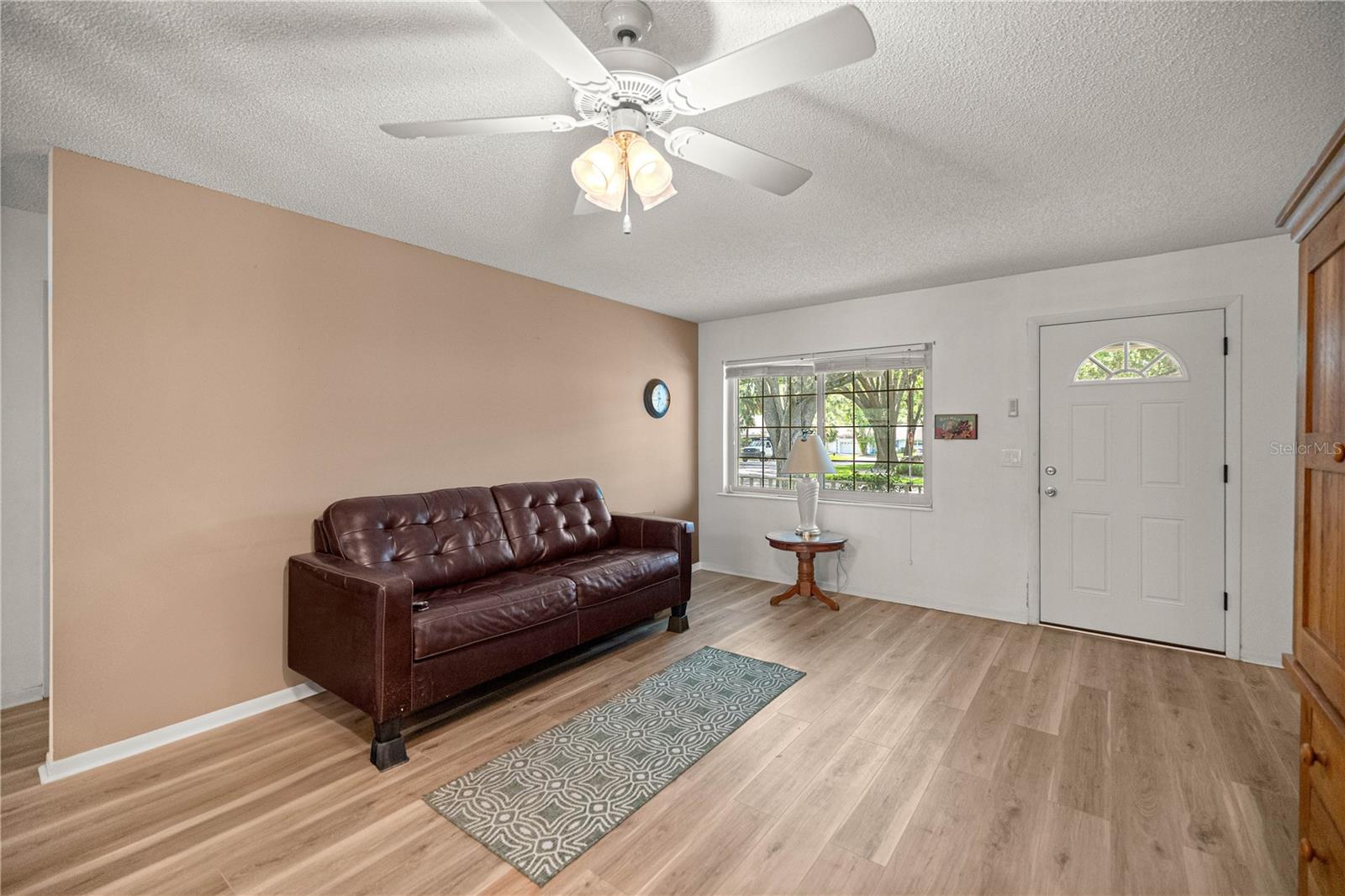 Image 5 of 17 For 8711 96th Lane D