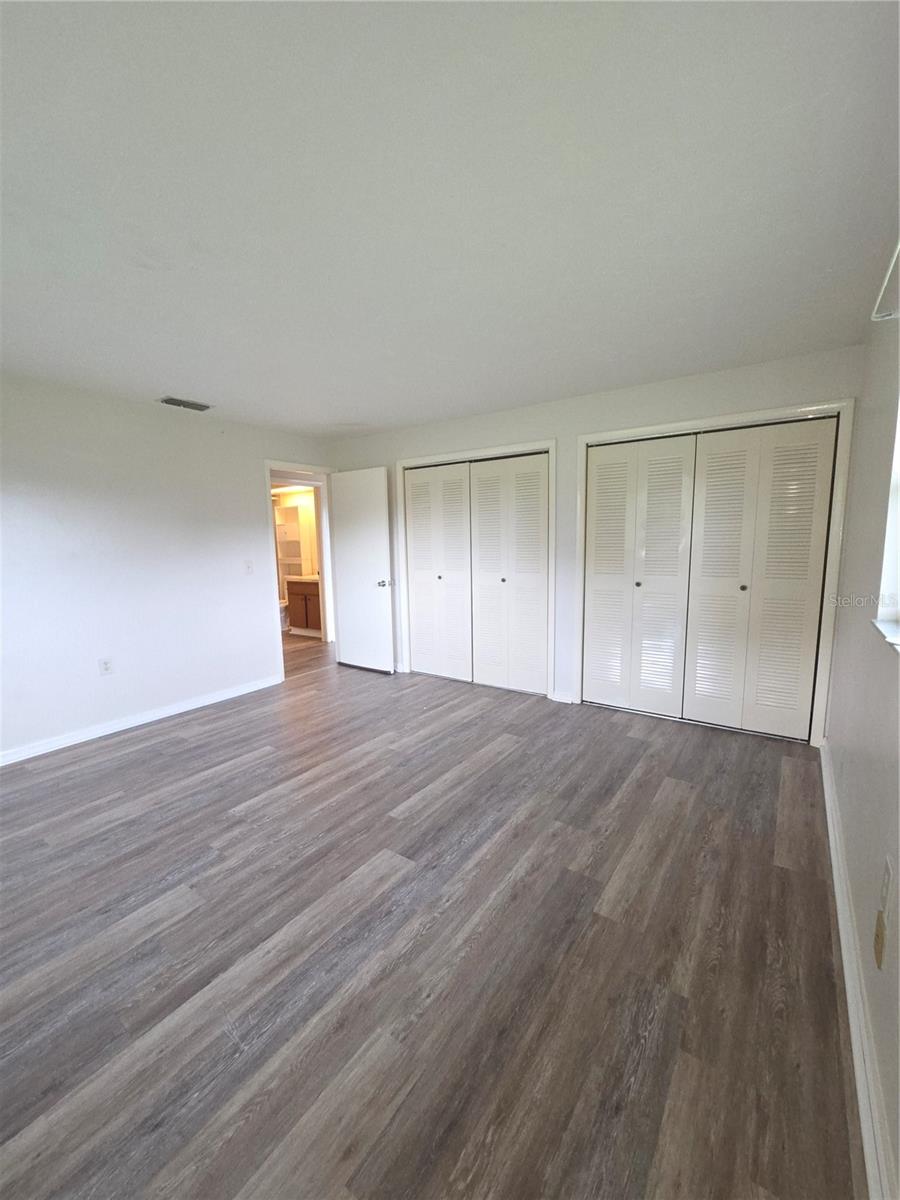 Listing photo id 9 for 501 Jefferson Street