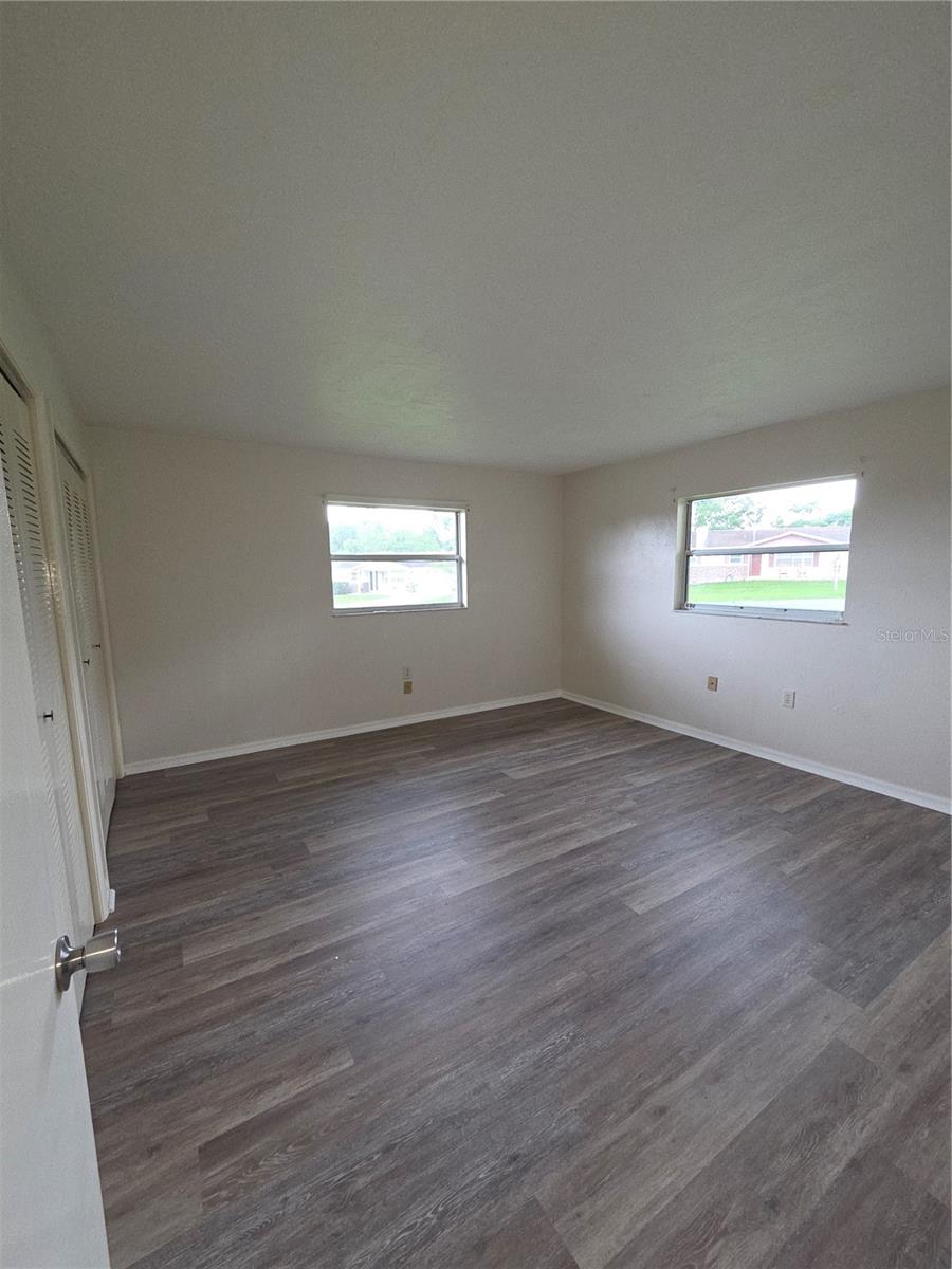 Listing photo id 10 for 501 Jefferson Street