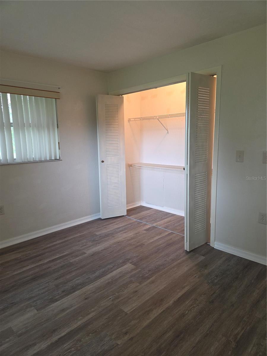 Listing photo id 11 for 501 Jefferson Street