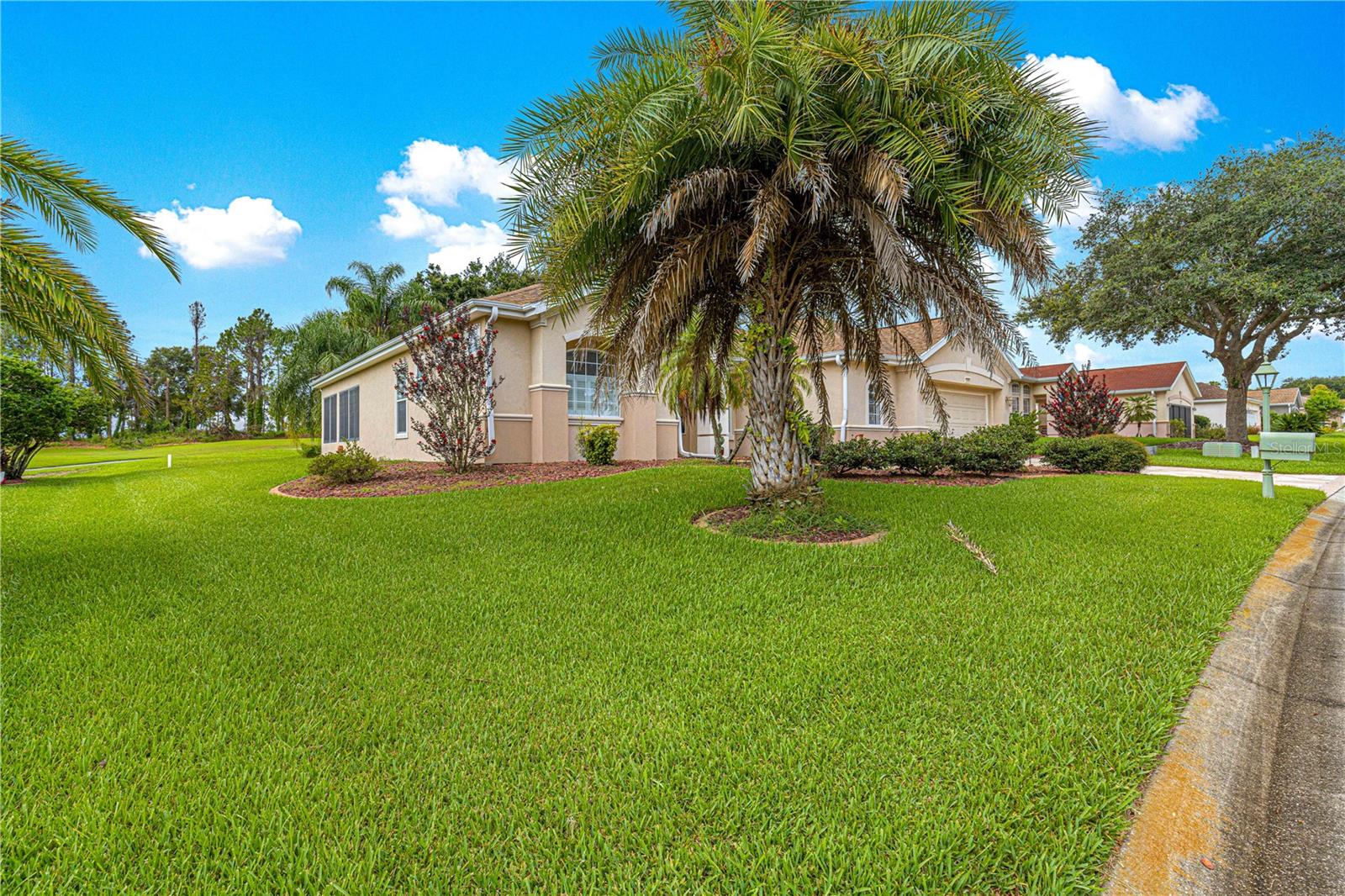 Image 4 of 47 For 13195 93rd Circle