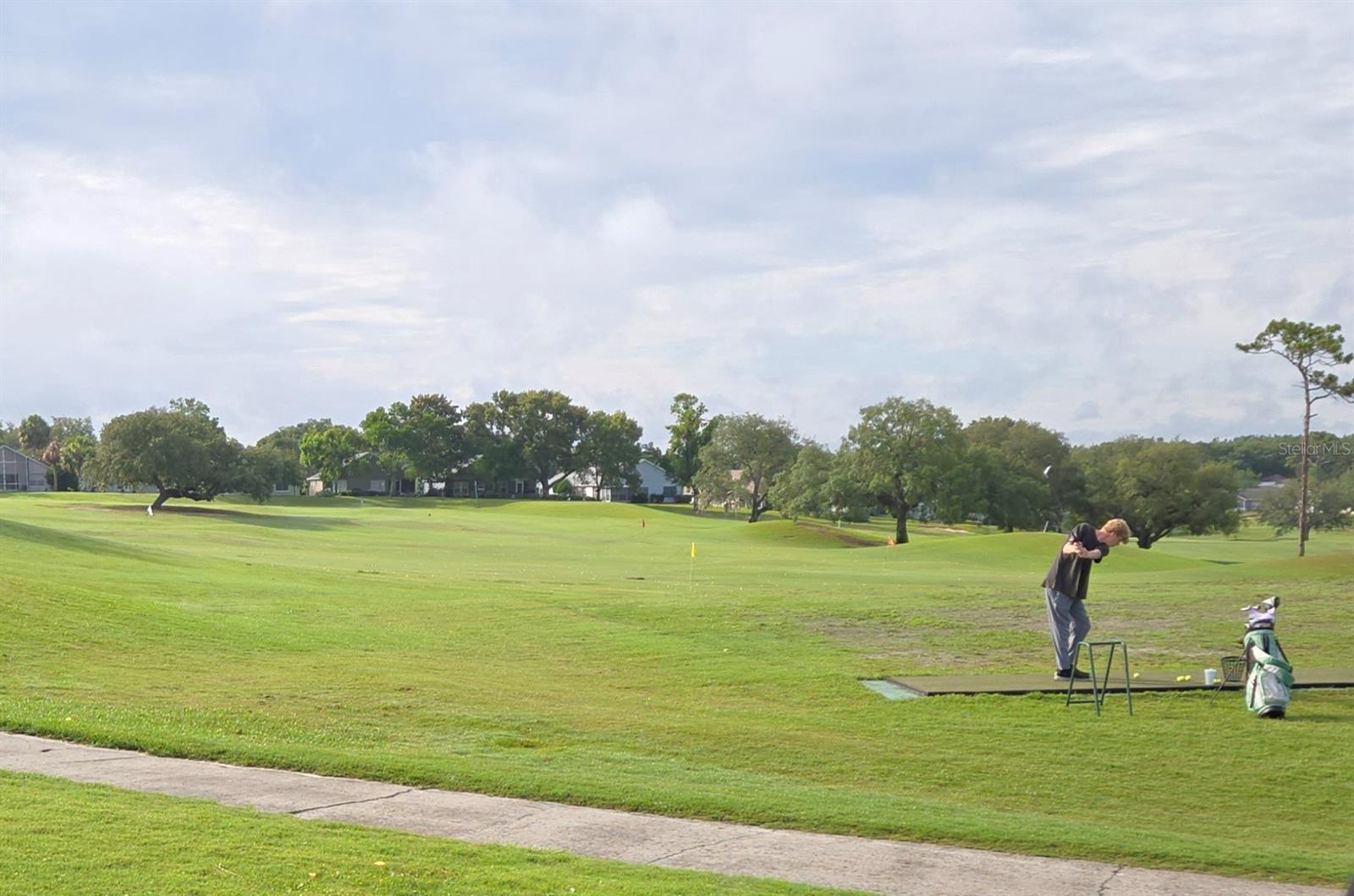 Image 34 of 58 For 415 Putting Green Court
