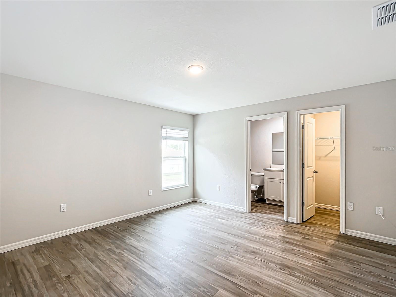 Image 6 of 14 For 6022 Seneca Street