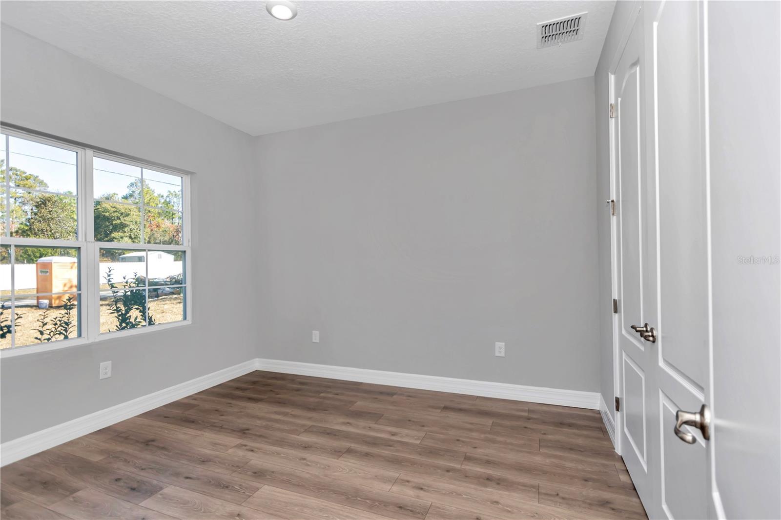 Image 12 of 26 For 9393 158th Place