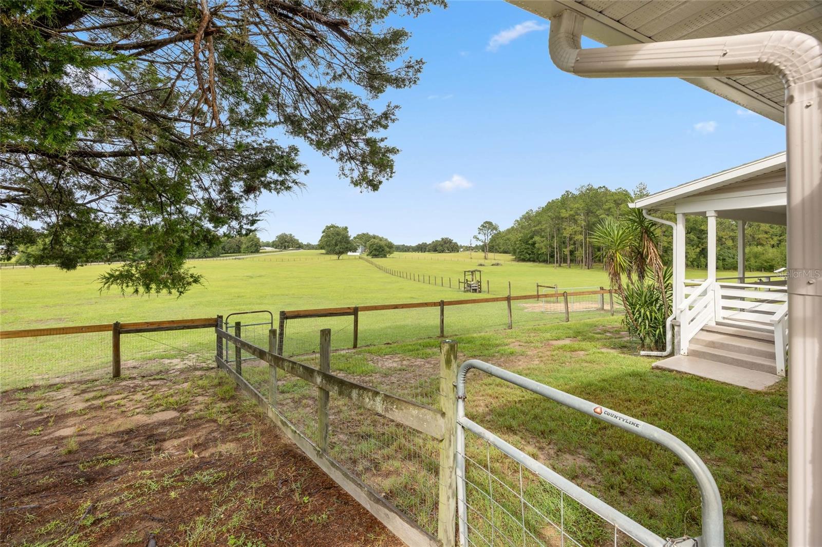 Image 57 of 82 For 21588 106th Lane Road