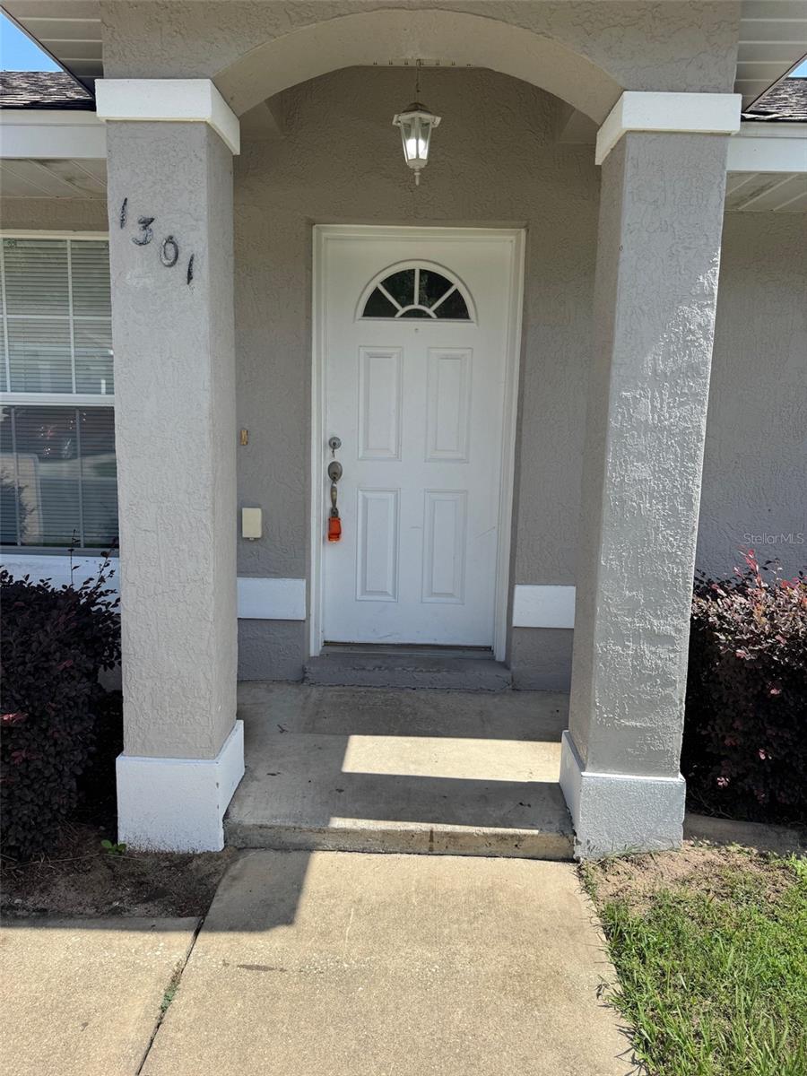 Image 2 of 20 For 11322-11322 55th Avenue Road 1301