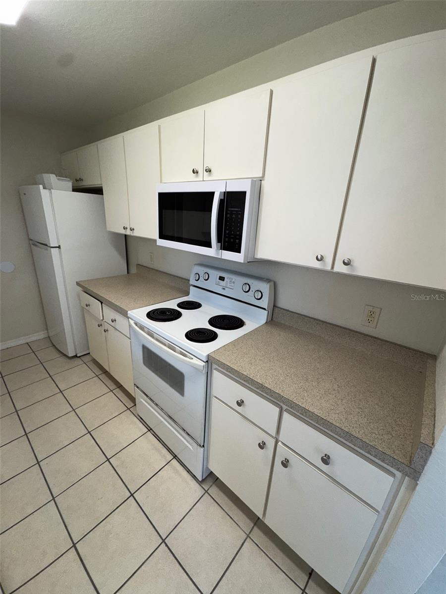 Image 8 of 20 For 11322-11322 55th Avenue Road 1301
