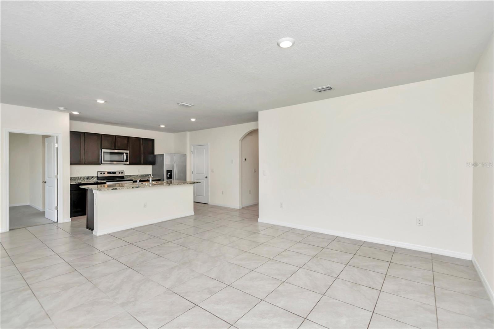 Image 16 of 40 For 27 Hickory Course Lane