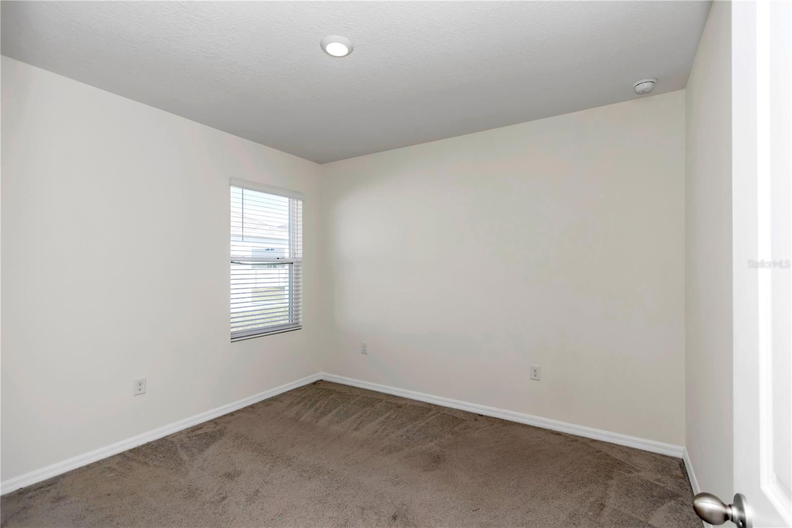 Image 29 of 40 For 27 Hickory Course Lane