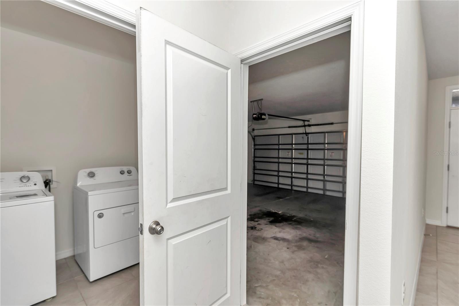 Image 32 of 40 For 27 Hickory Course Lane