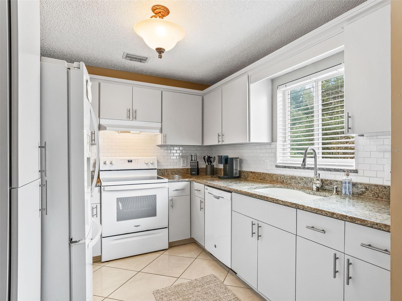 Image 19 of 51 For 5232 18th Street