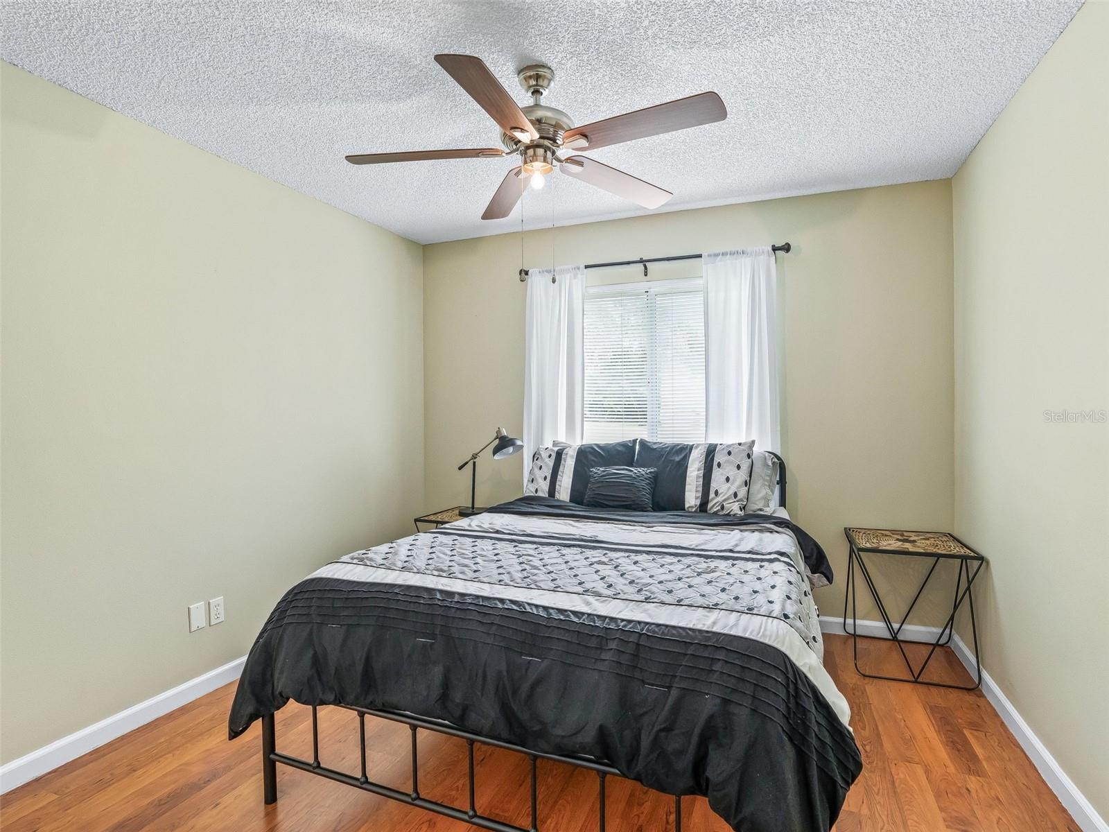 Image 23 of 51 For 5232 18th Street