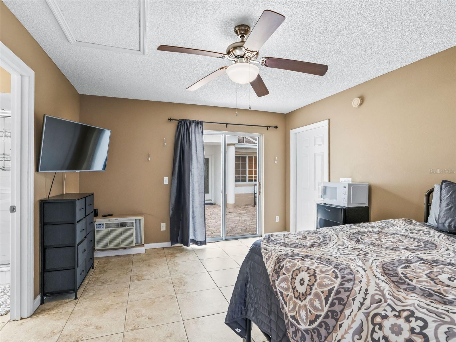 Image 42 of 51 For 5232 18th Street
