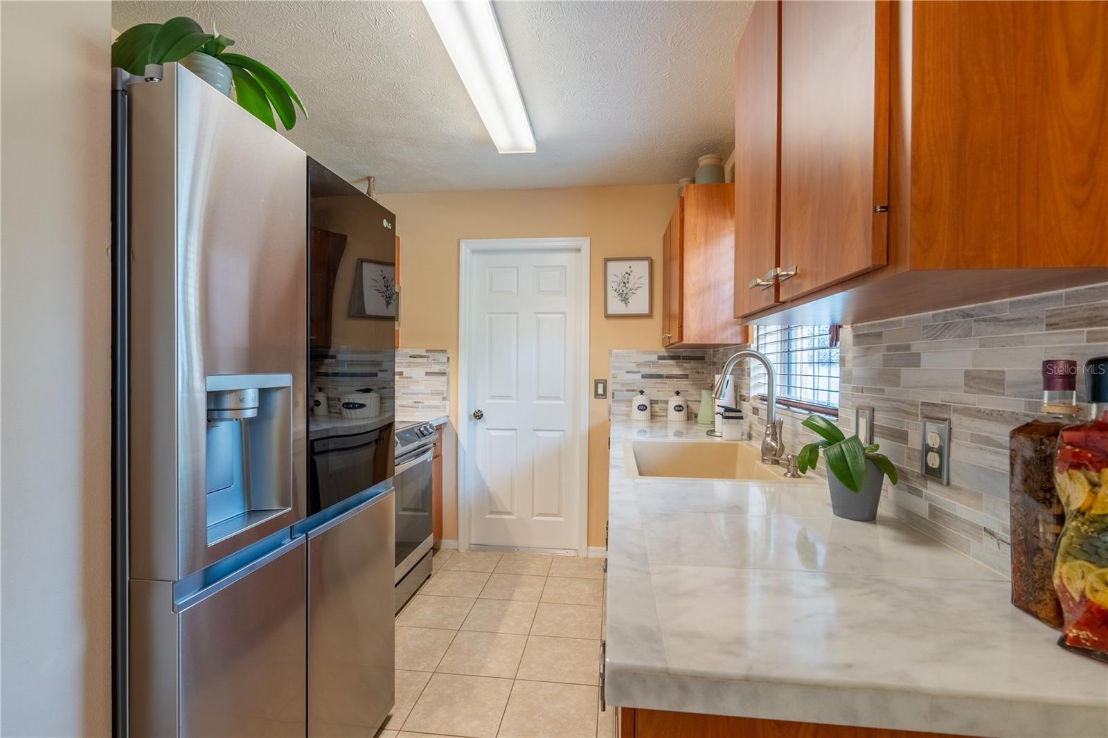 Image 18 of 36 For 189 Oak Circle