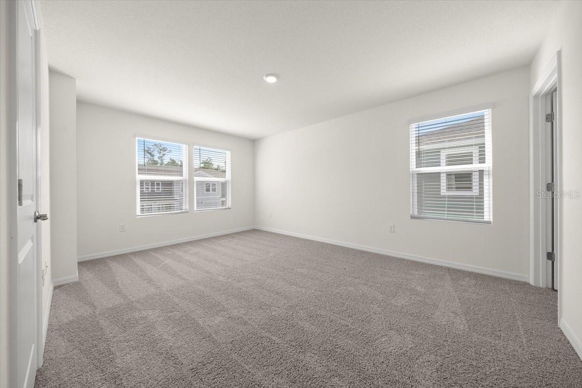 Image 10 of 22 For 6584 81st Loop