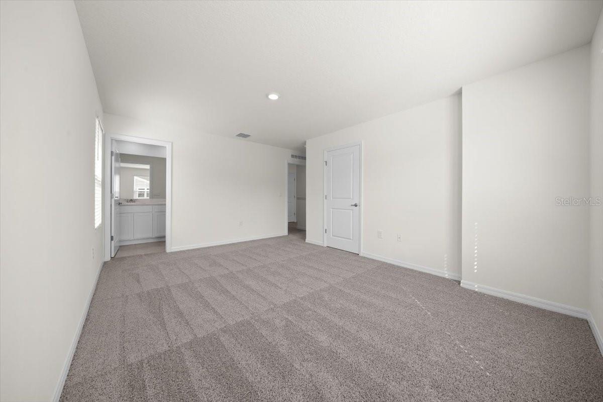 Image 11 of 22 For 6584 81st Loop