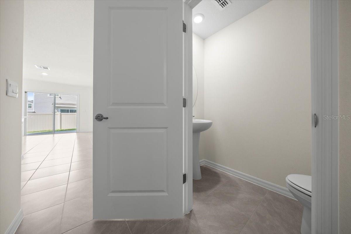 Image 4 of 22 For 6584 81st Loop