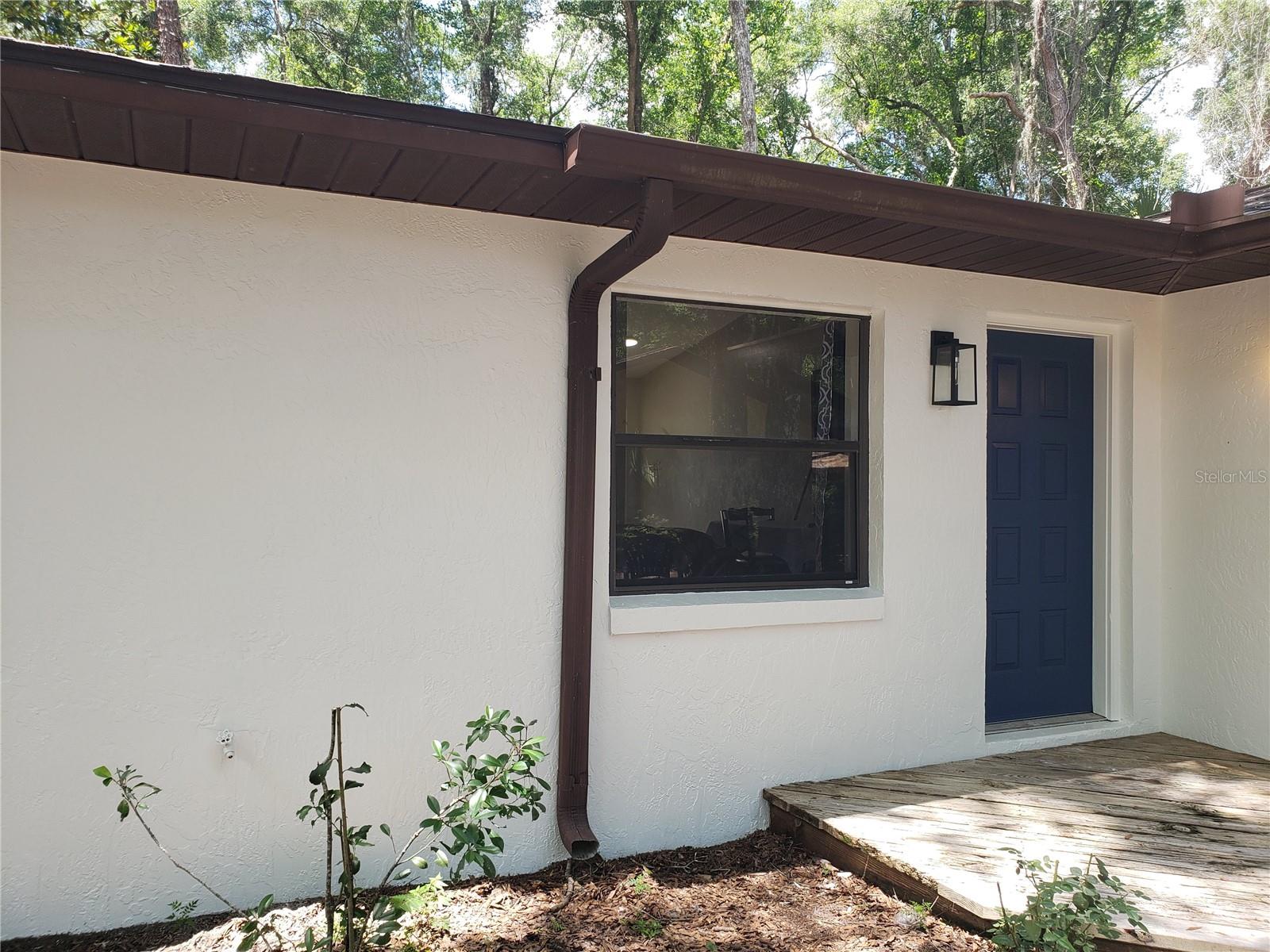 Listing photo id 4 for 3425 56th Avenue