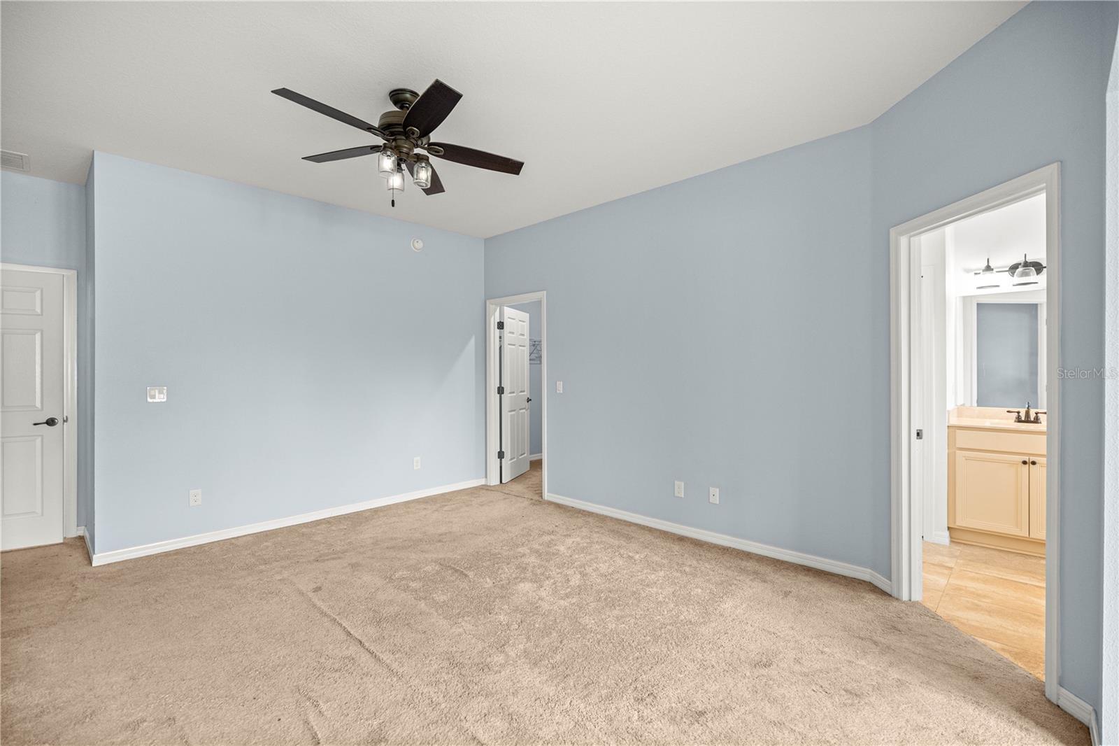 Image 14 of 33 For 950 46th Place