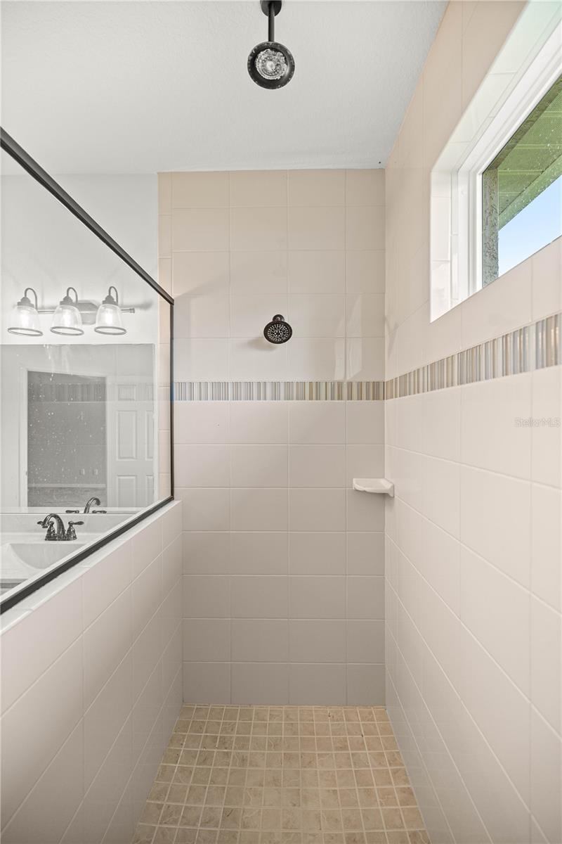 Image 18 of 33 For 950 46th Place