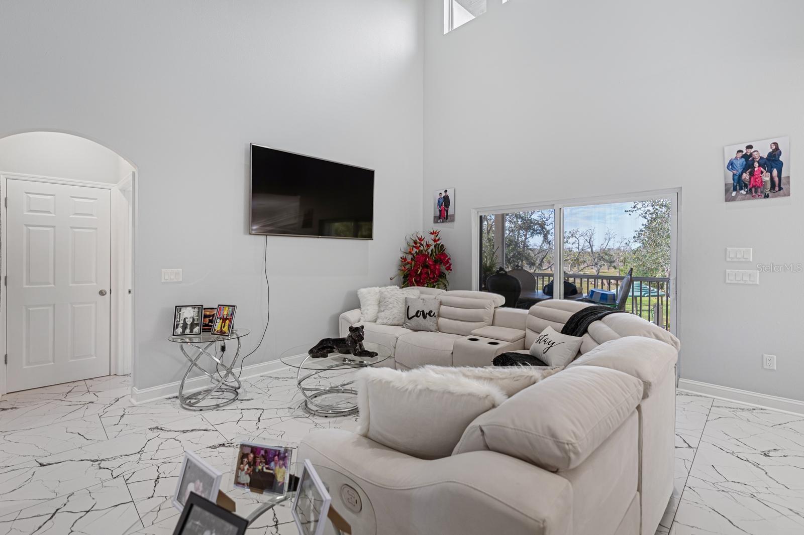 Image 14 of 52 For 4836 Troydale Road
