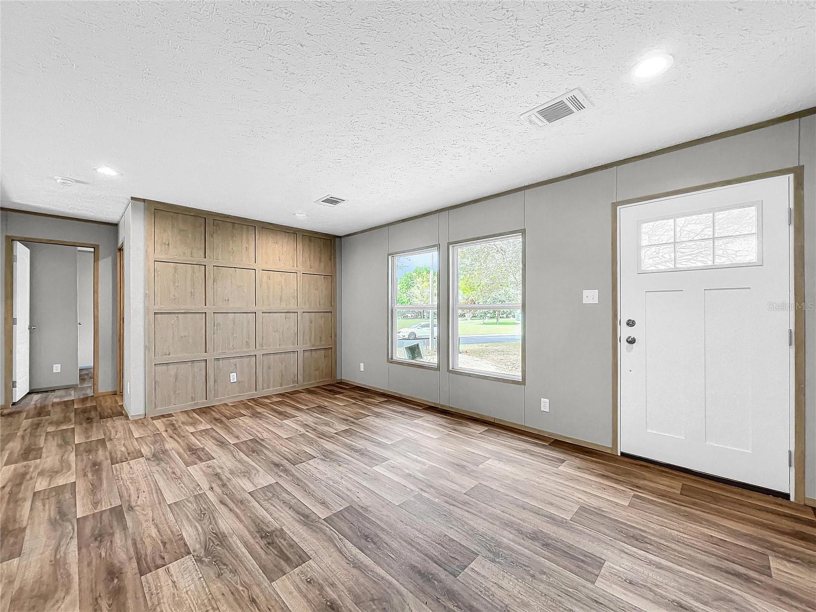 Image 18 of 70 For 8325 Fairgrove Terrace