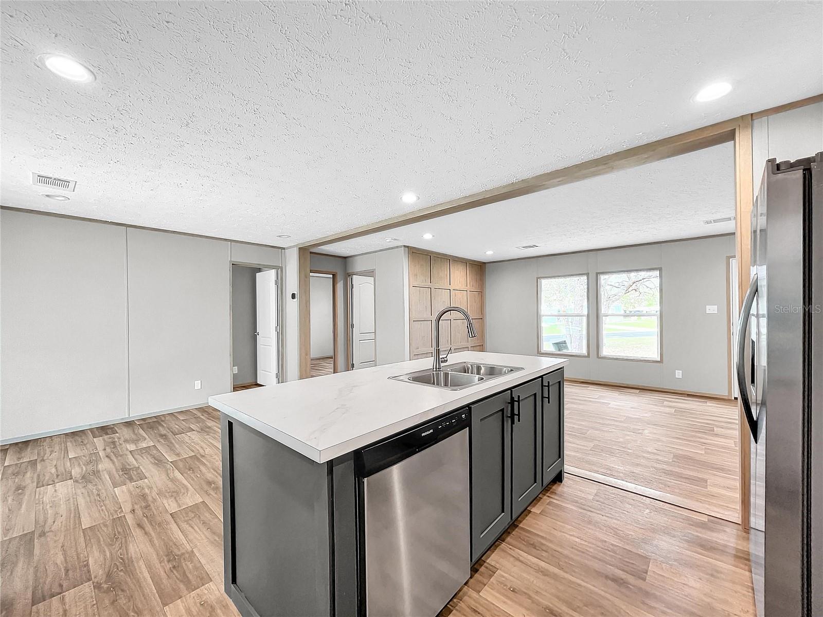 Image 33 of 70 For 8325 Fairgrove Terrace