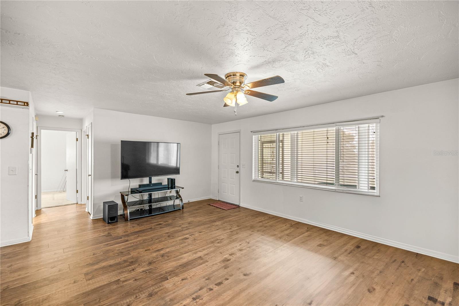 Listing photo id 10 for 316 Lincoln Avenue