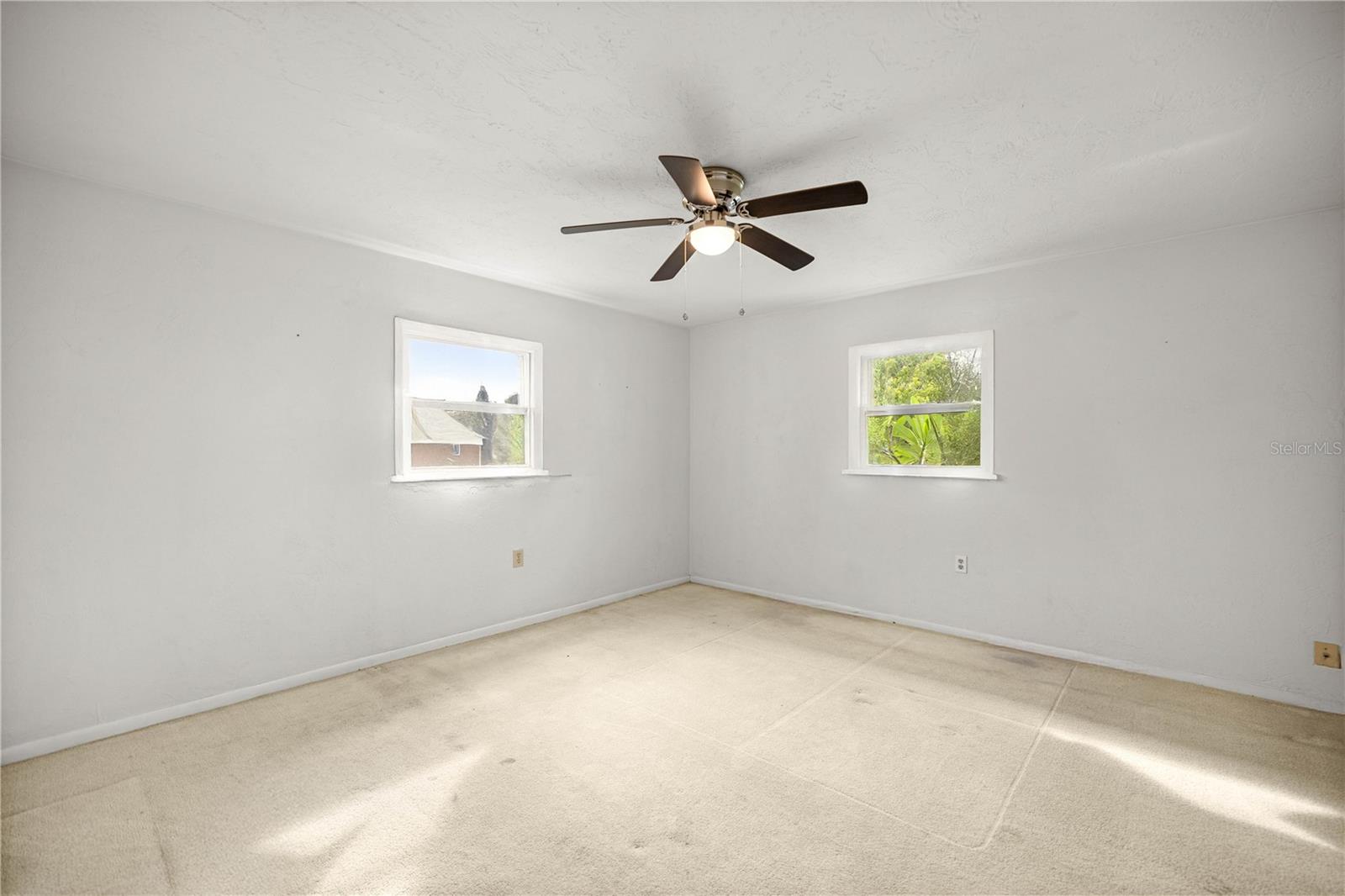 Listing photo id 12 for 316 Lincoln Avenue
