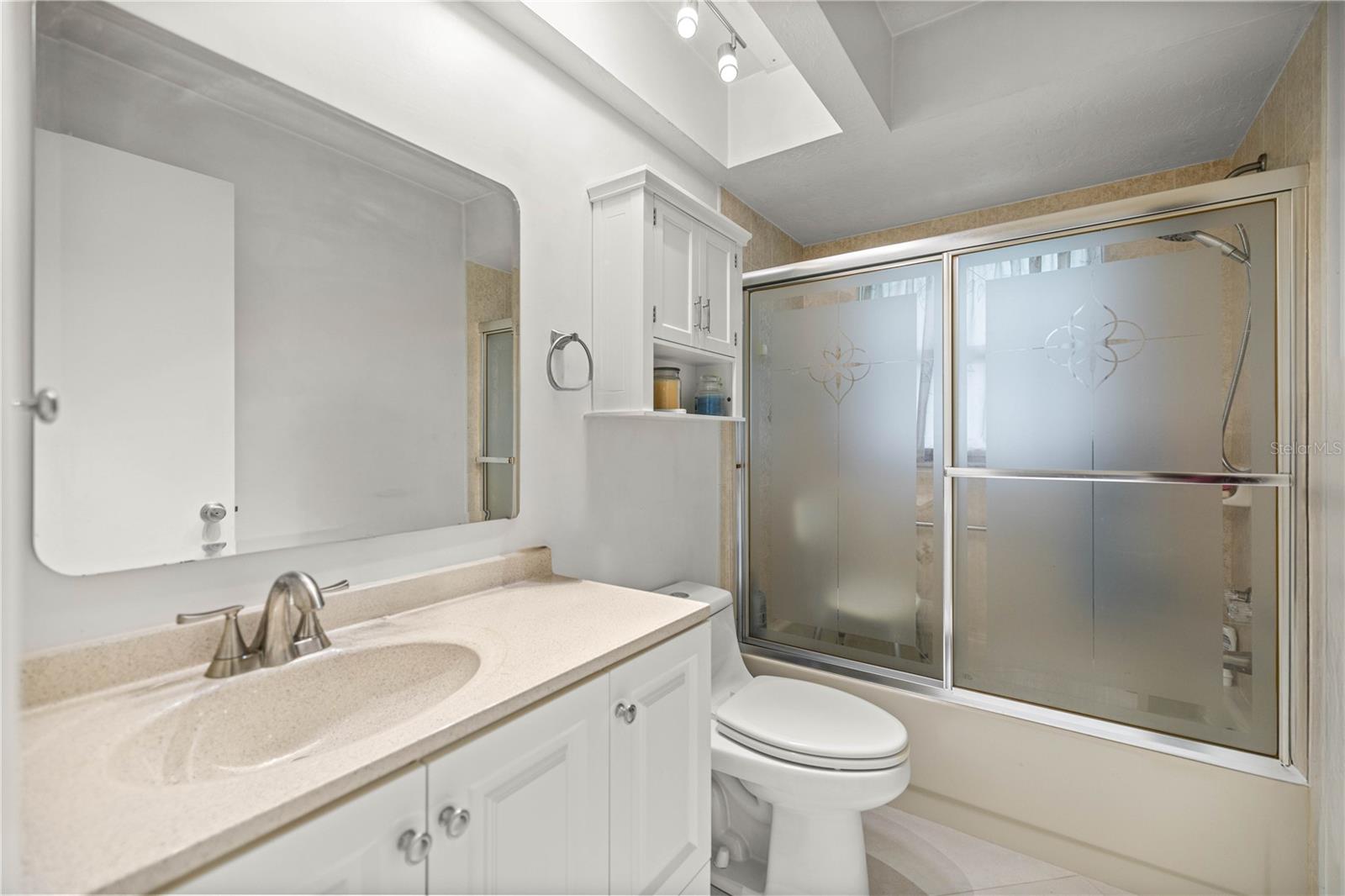 Listing photo id 13 for 316 Lincoln Avenue