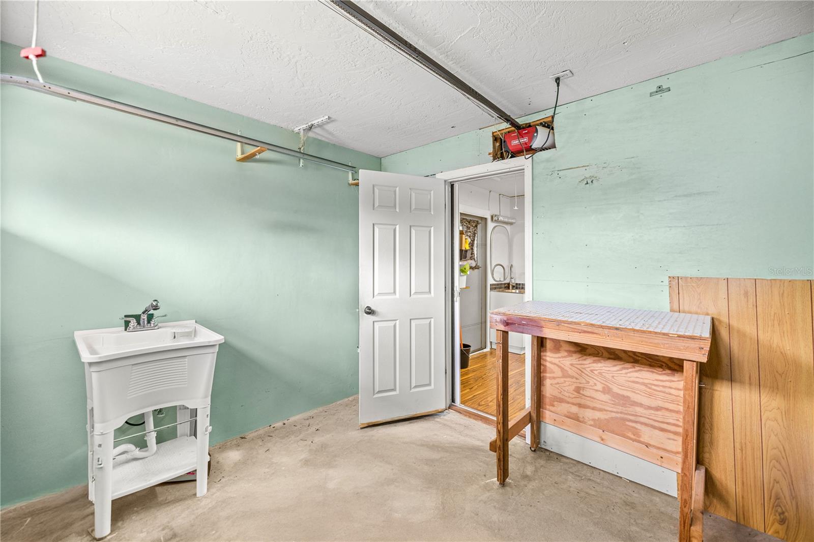 Listing photo id 18 for 316 Lincoln Avenue