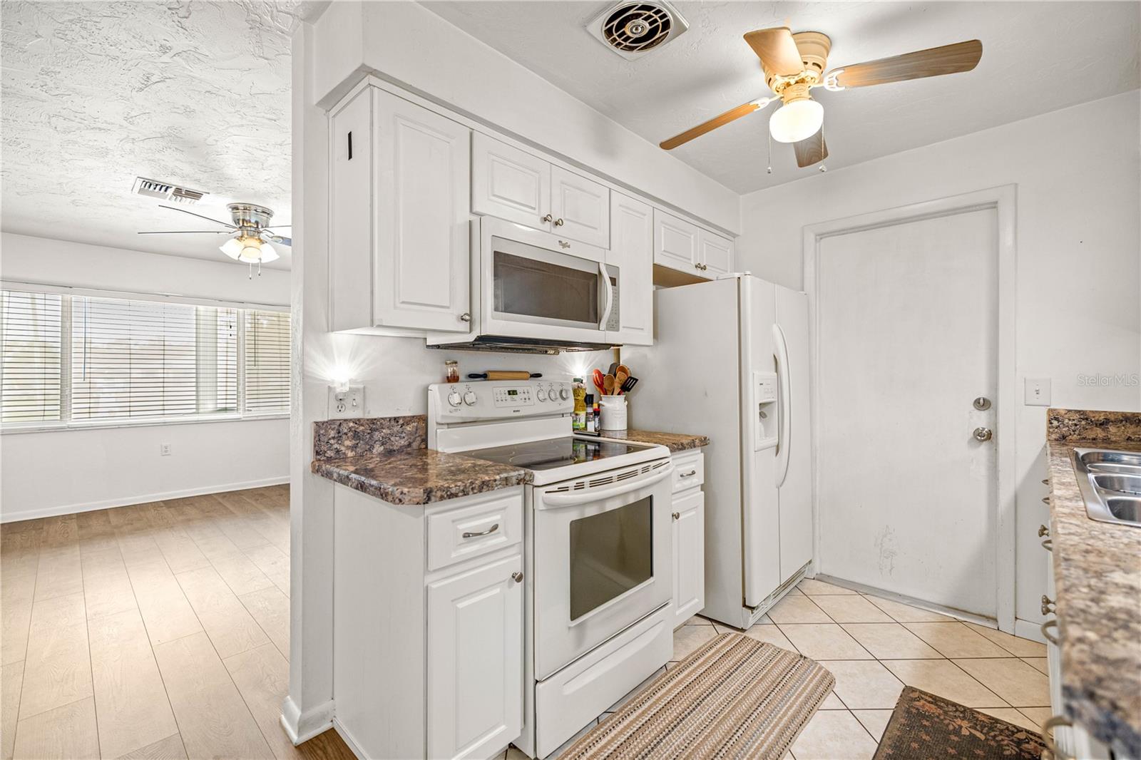 Listing photo id 4 for 316 Lincoln Avenue