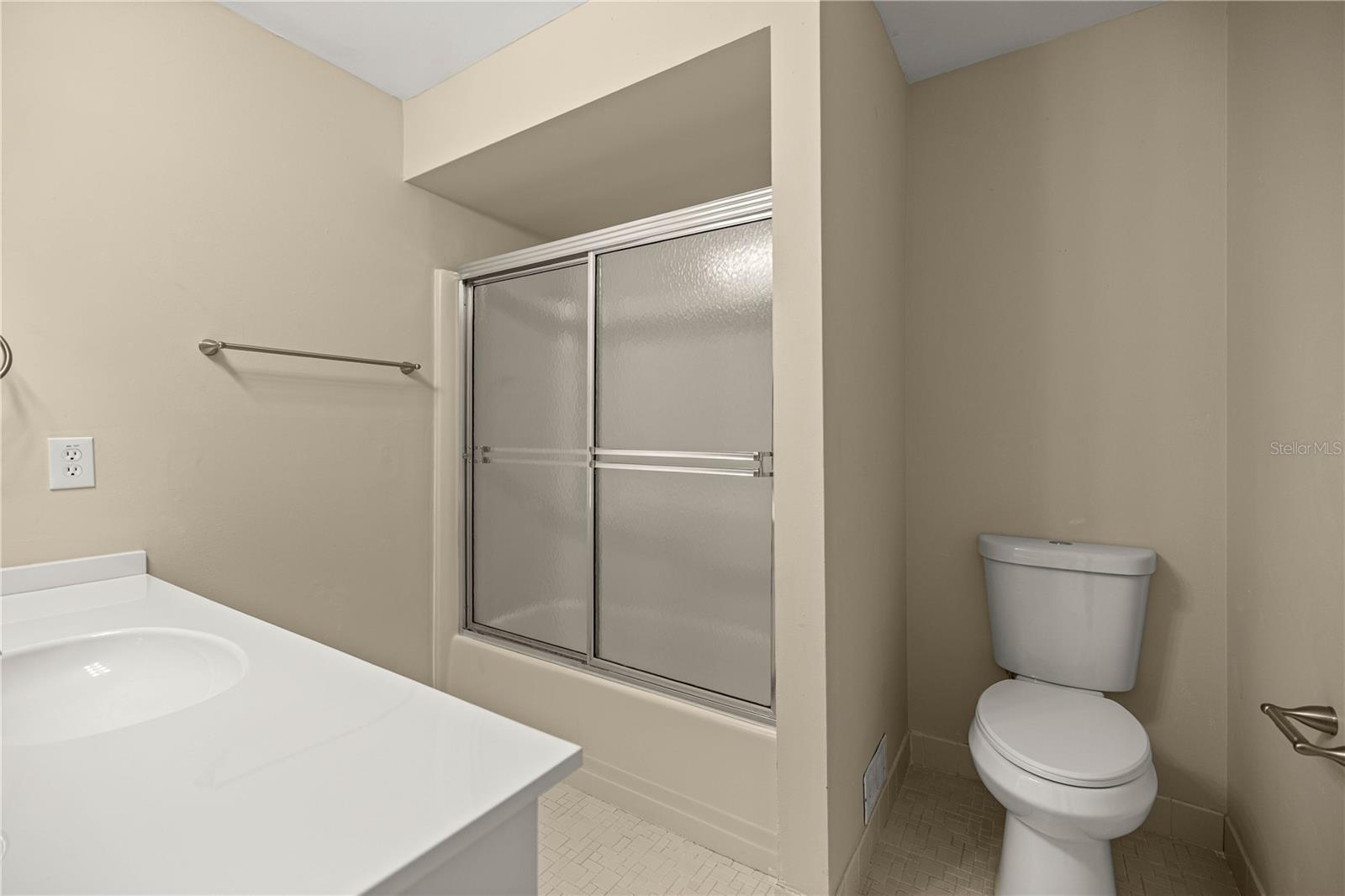 Image 10 of 31 For 3776 Sunnydale Street
