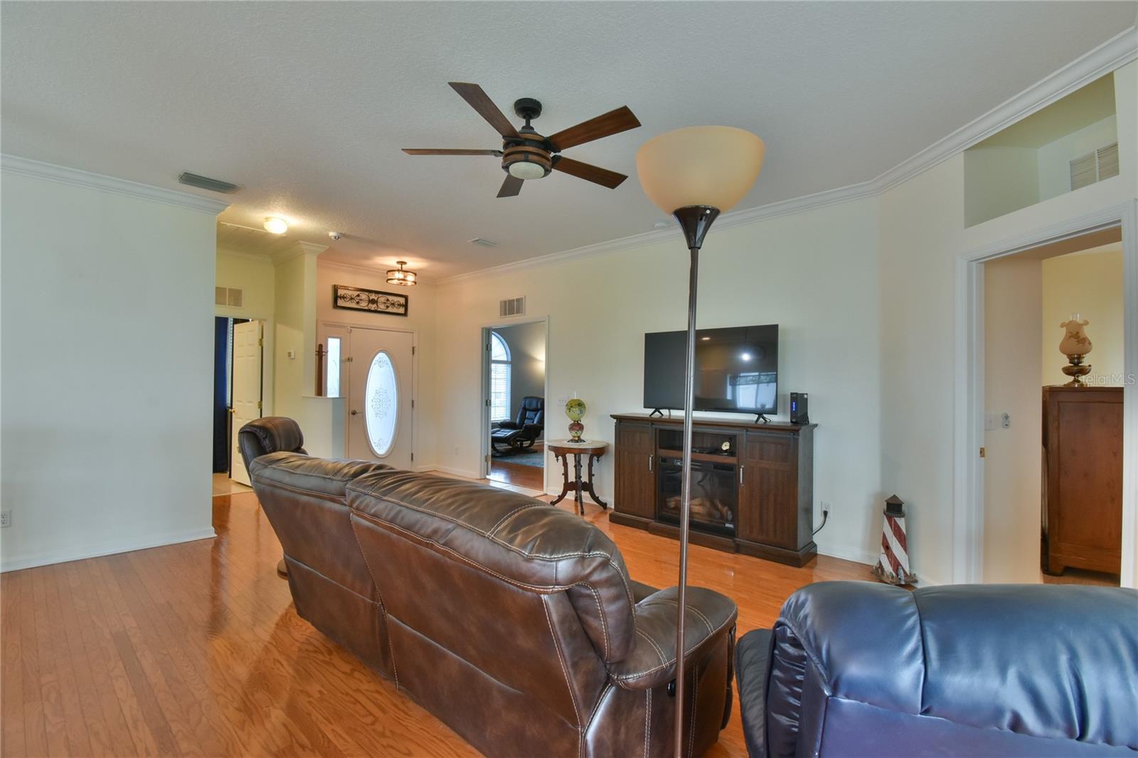 Image 6 of 35 For 2111 58th Court