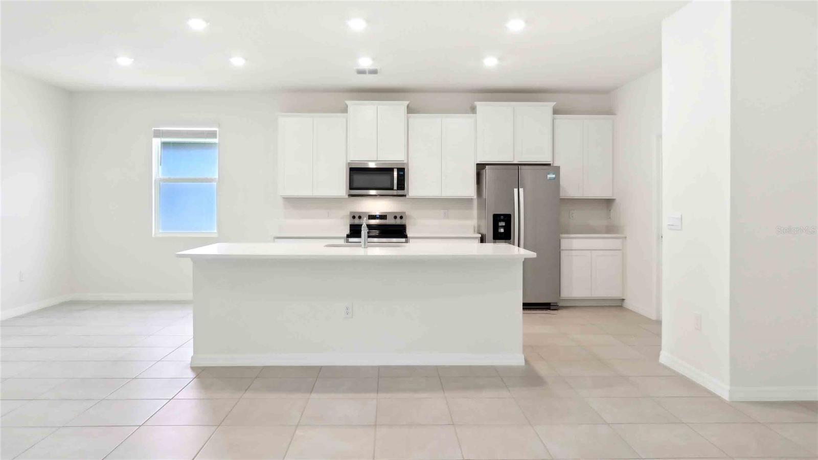 Listing photo id 9 for 11282 Curio Drive