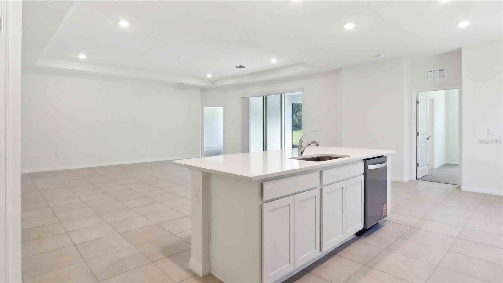Listing photo id 10 for 11282 Curio Drive