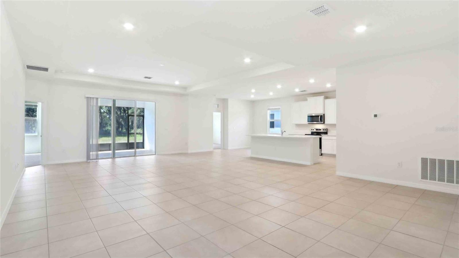 Listing photo id 6 for 11282 Curio Drive