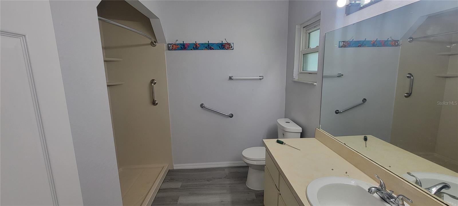 Image 7 of 14 For 22 Hemlock Terrace