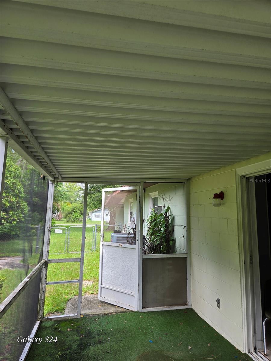 Image 18 of 21 For 2100 54th Street