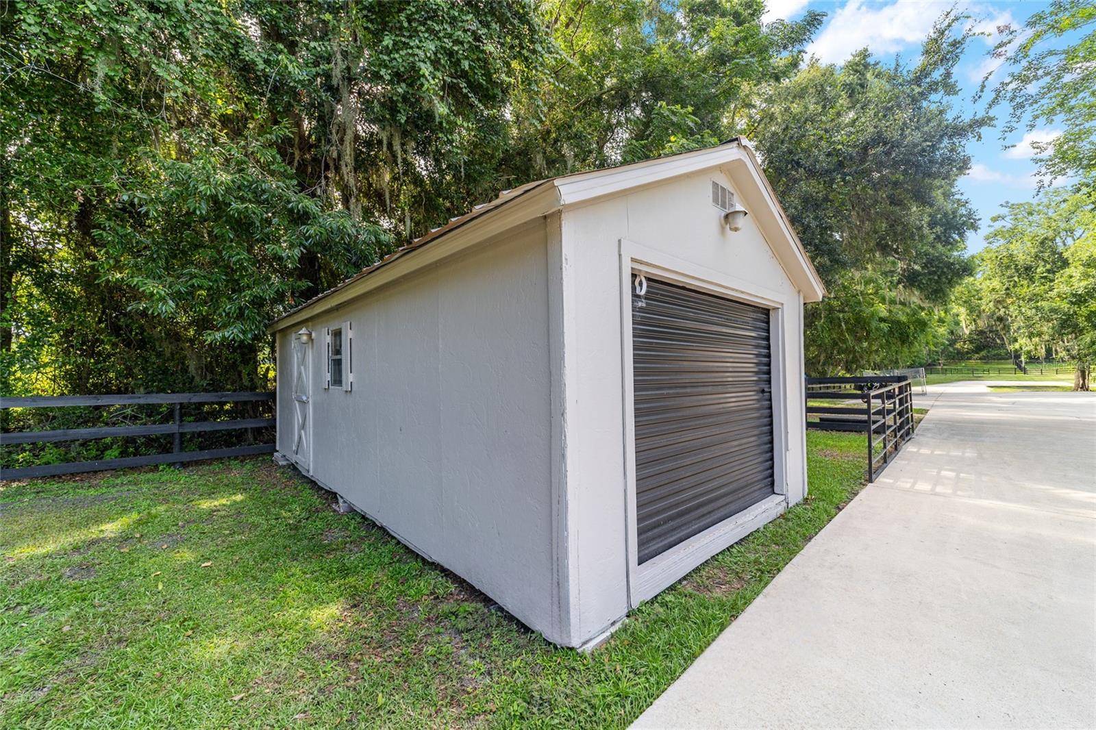 Image 41 of 90 For 14650 160th Avenue