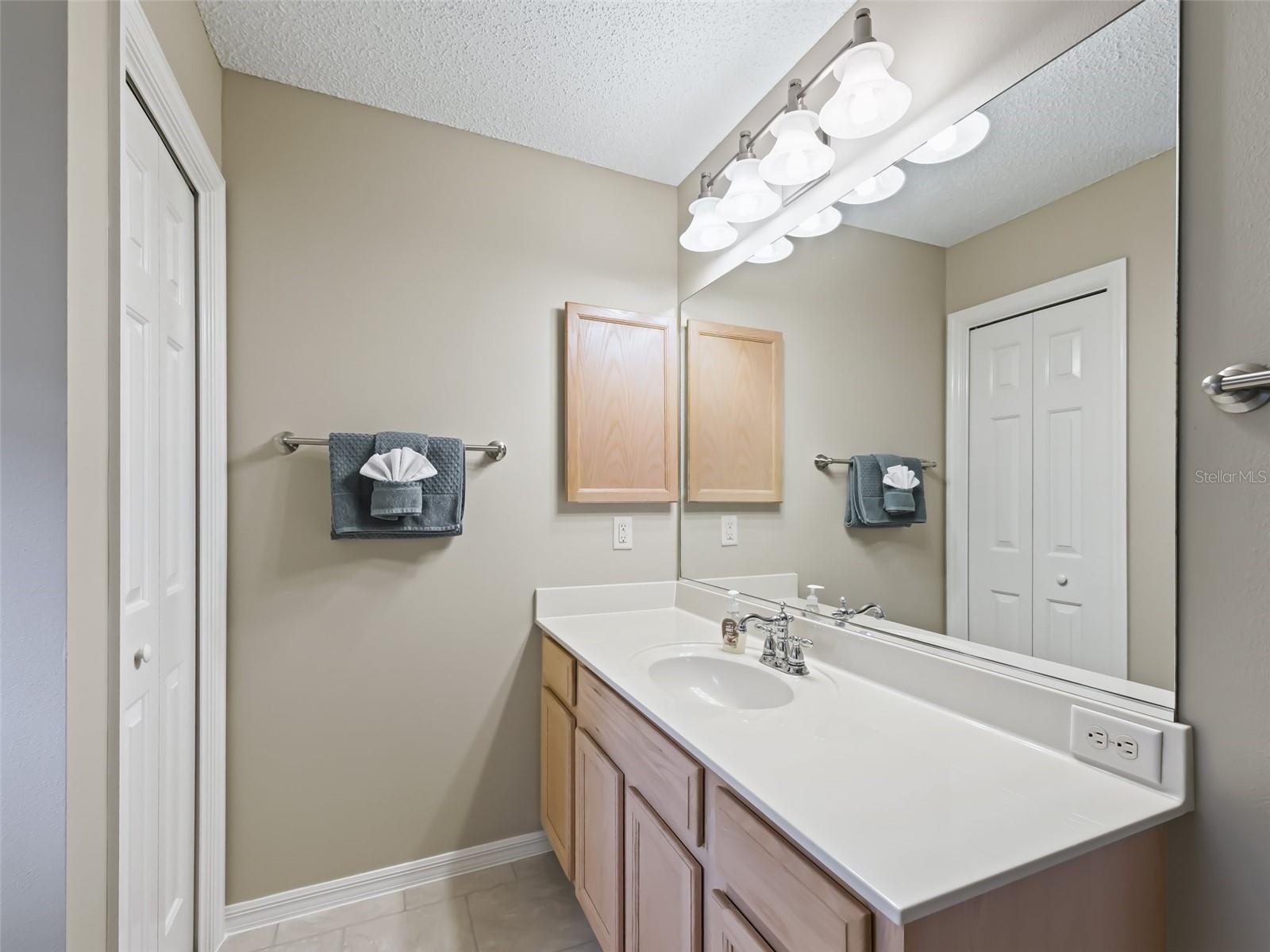 Image 16 of 25 For 1095 Blythe Way