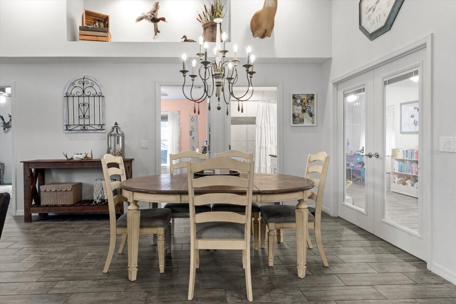 Listing photo id 9 for 5317 Tortuga Loop