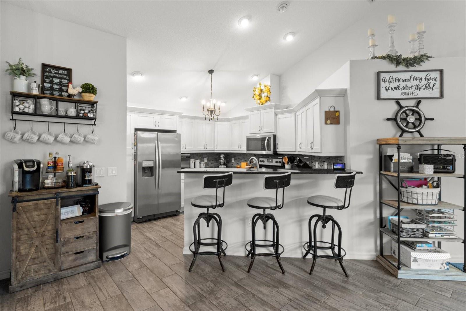 Listing photo id 10 for 5317 Tortuga Loop